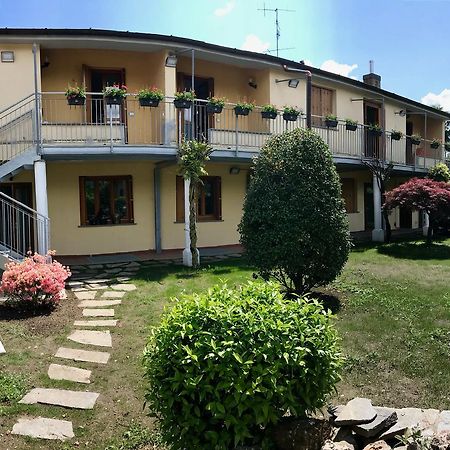 Ostello Casa Emmaus Maccagno Kültér fotó