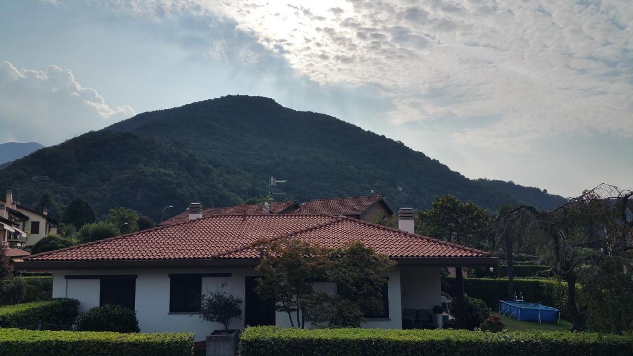 Ostello Casa Emmaus Maccagno Kültér fotó